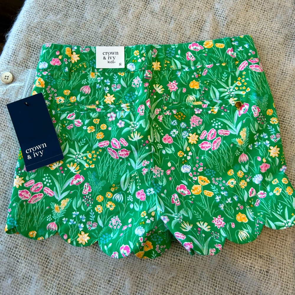 ✨NWT✨ Girls Crown & Ivy scalloped Shorts size 8